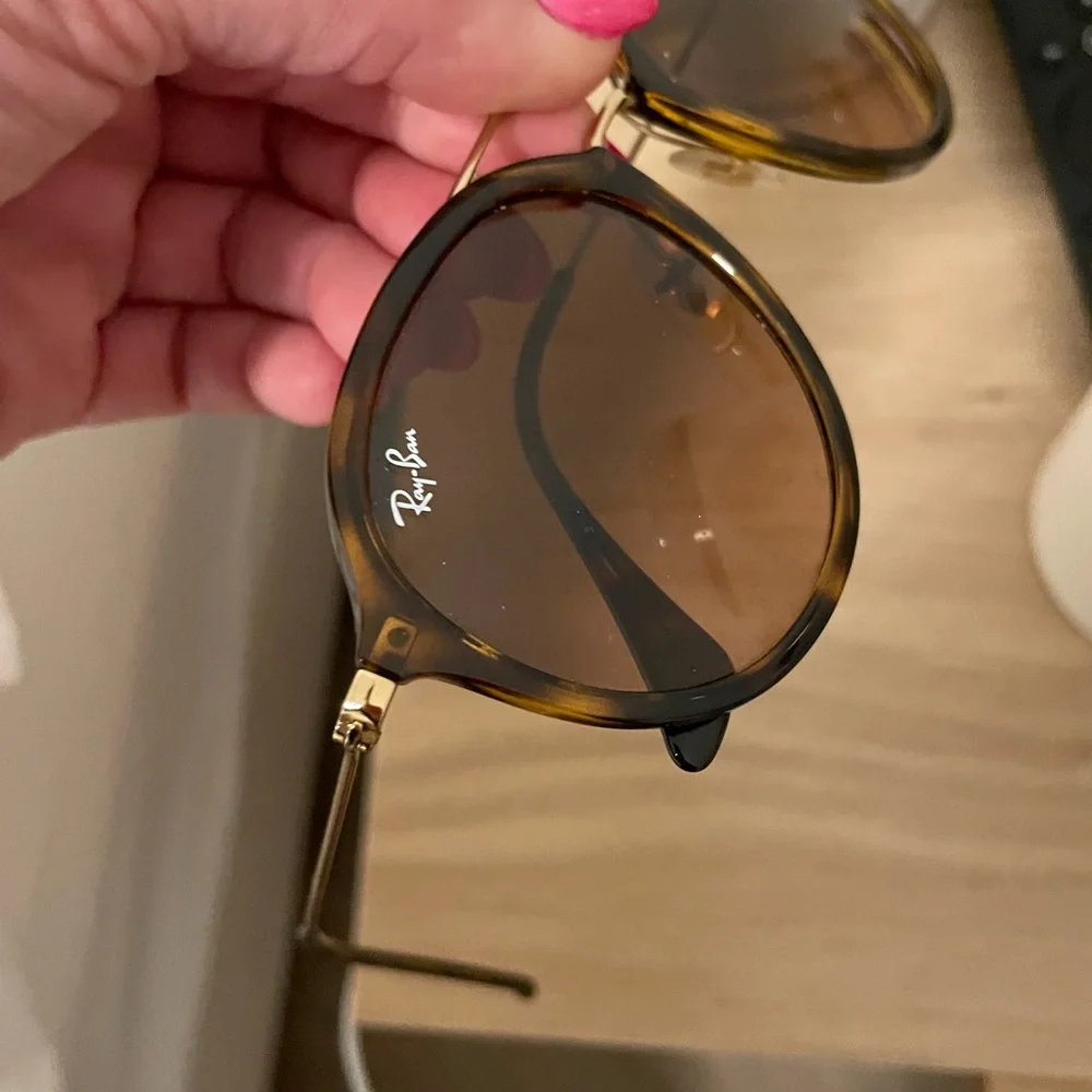 Ray Bans Tortoise and Gold - Picture 7 of 10